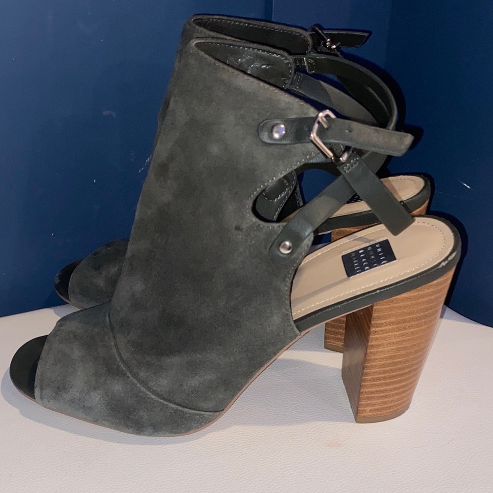 White House Black Market Suede Ivy Green Sergeant Peep-toe Block Heel Bootie